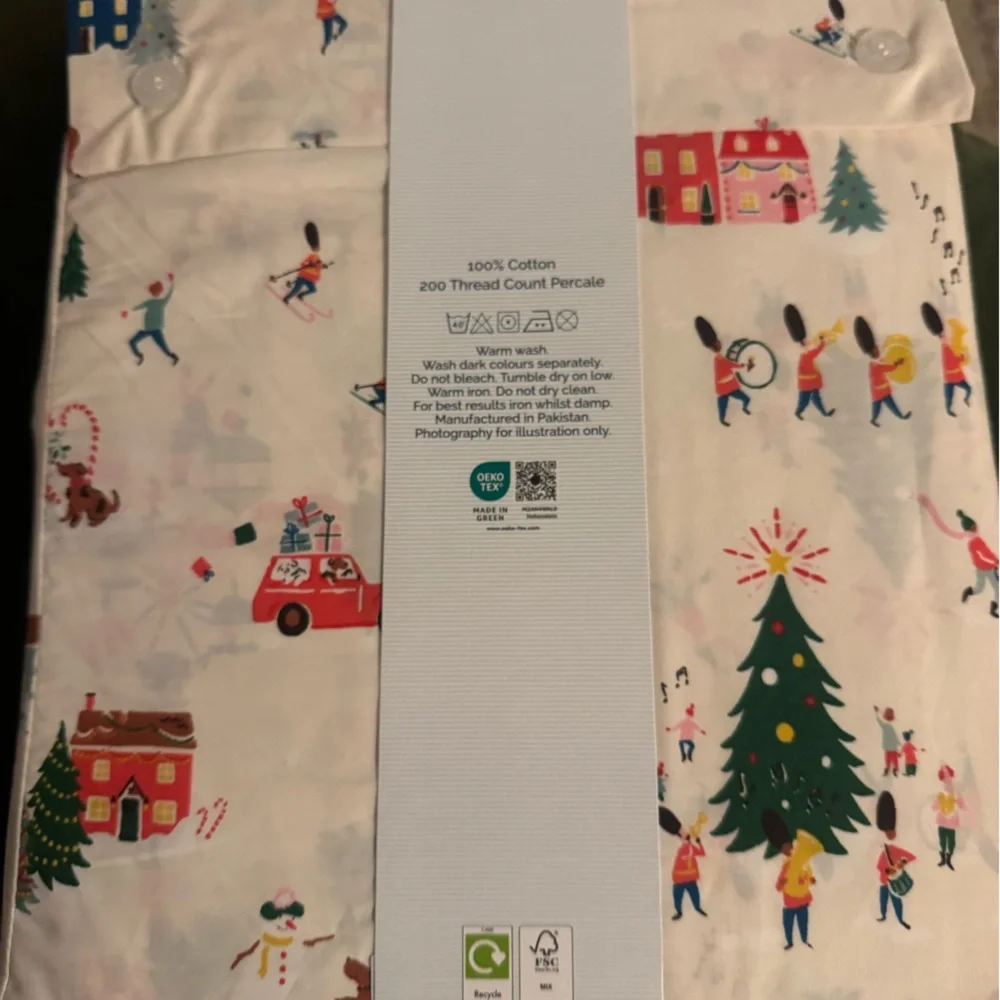 Cath Kidston Colorful Holiday King Sheet Set”Snow Day”in cream-see pics 4details